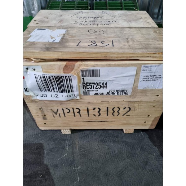 Привод вентилятора, ведомый узел, 9,0 L, регулируемый Stage II RE572544 (RE568187) 8310R/8335R John Deere