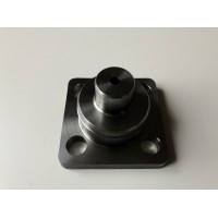 Шкворень R135861 John Deere