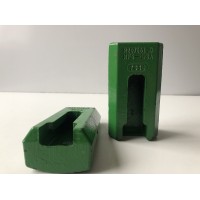 Накладка металлическая продольной тяги R207661 (R163798) John Deere