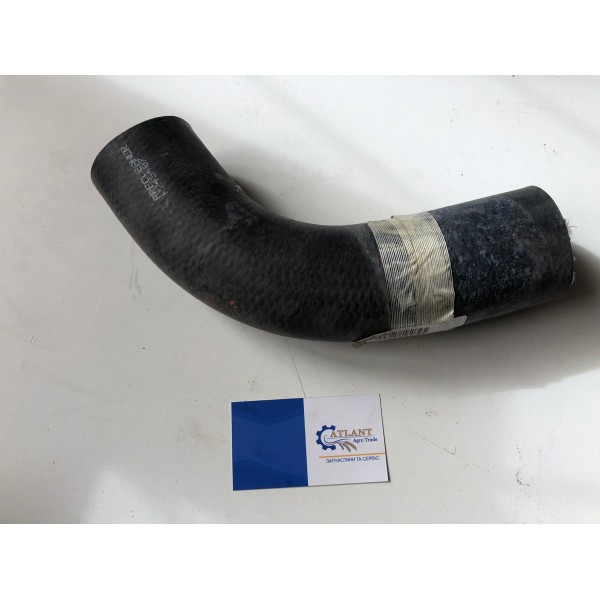 Патрубок радиатора R243407 John Deere